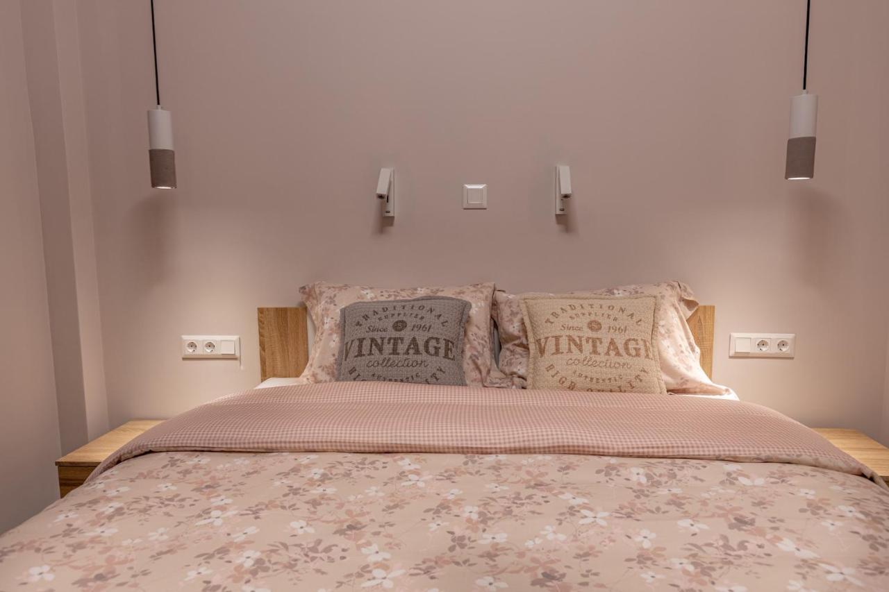 Elegant 5' From Ampelokipi Metro Station Apartament *